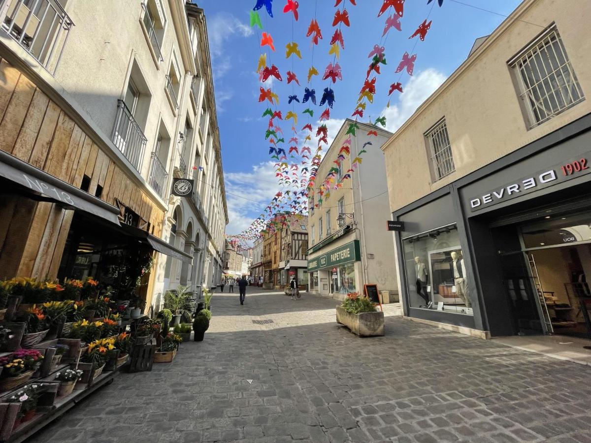 Appartement Le Temple Auxerre Centre Ville Exterior foto